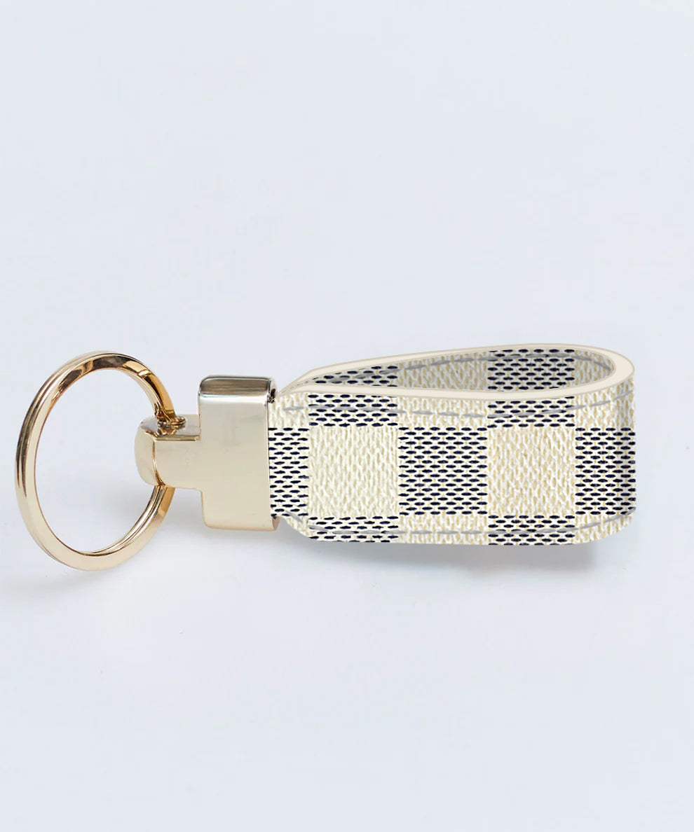 Handle Keychain — Dama